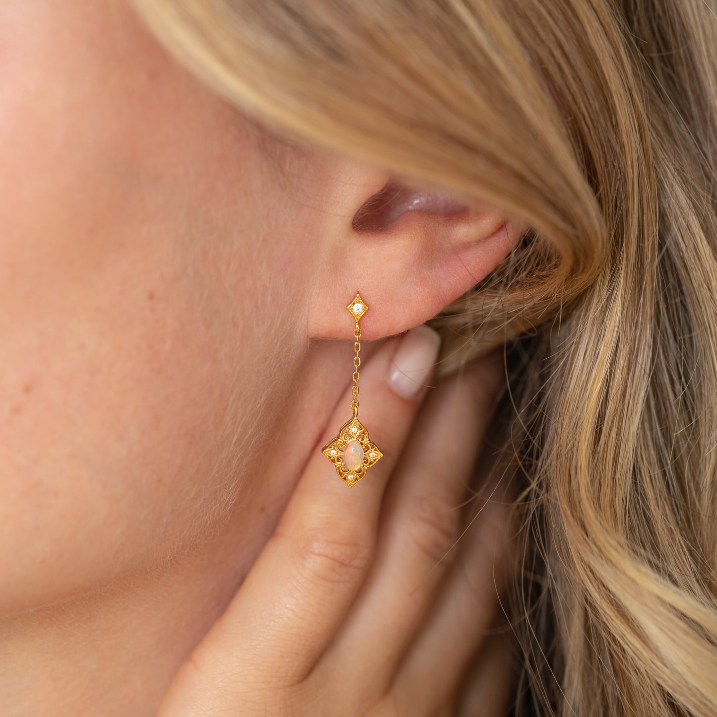 Vintage Style Gold Opal Earrings Gold/Silver
